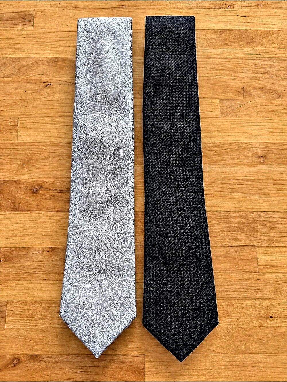 Countess Mara/Joseph Banks Two Silk Ties Paisley & Textured Like New